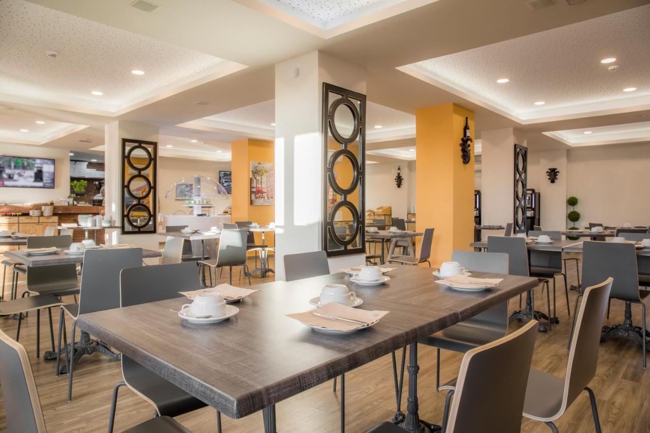 Boavista Golf&Spa - Bela Colina Village Lagos Esterno foto The dining room at the hotel
