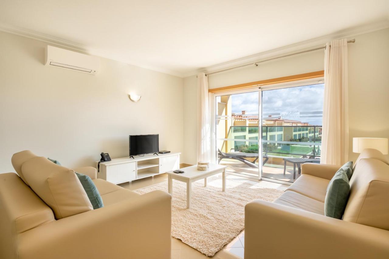 Boavista Golf&Spa - Bela Colina Village Lagos Esterno foto Living room with air conditioning