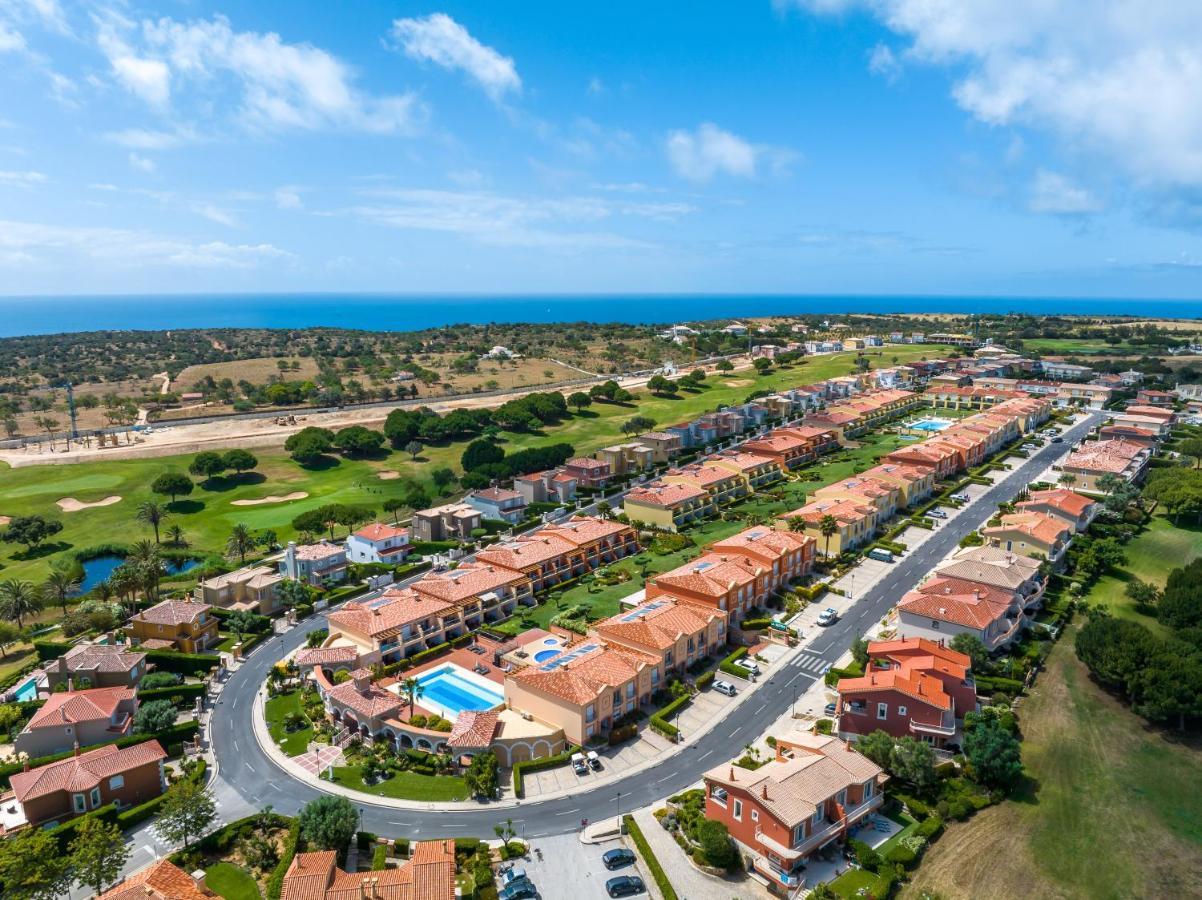Boavista Golf&Spa - Bela Colina Village Lagos Esterno foto Aerial view of the community