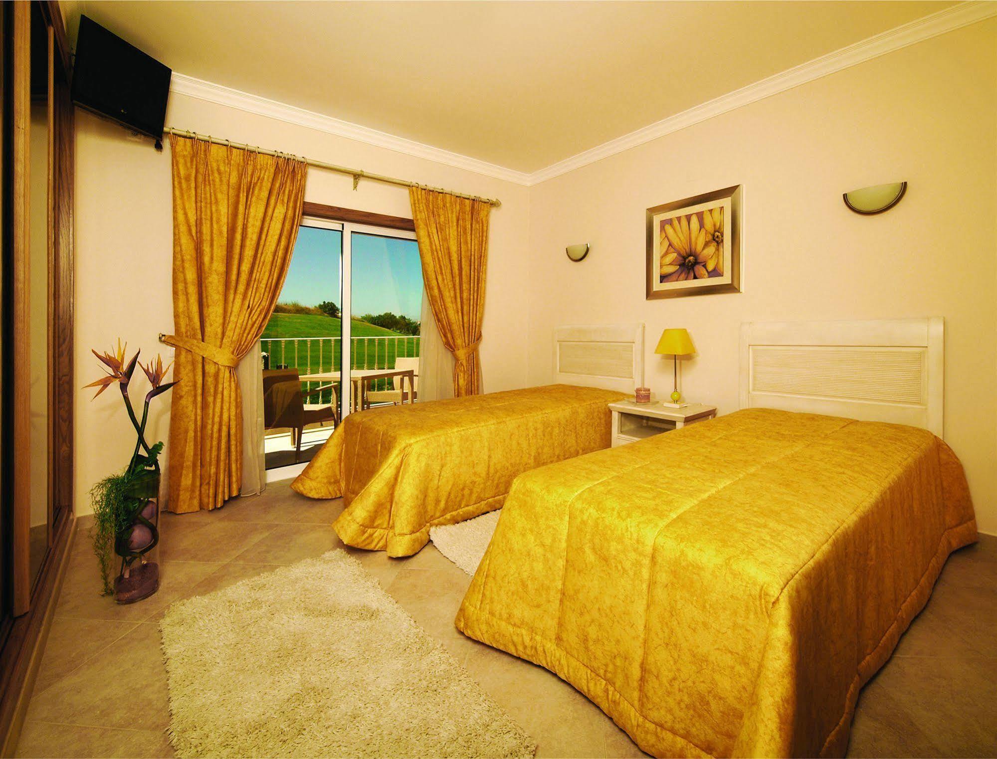 Boavista Golf&Spa - Bela Colina Village Lagos Esterno foto A bedroom at the hotel