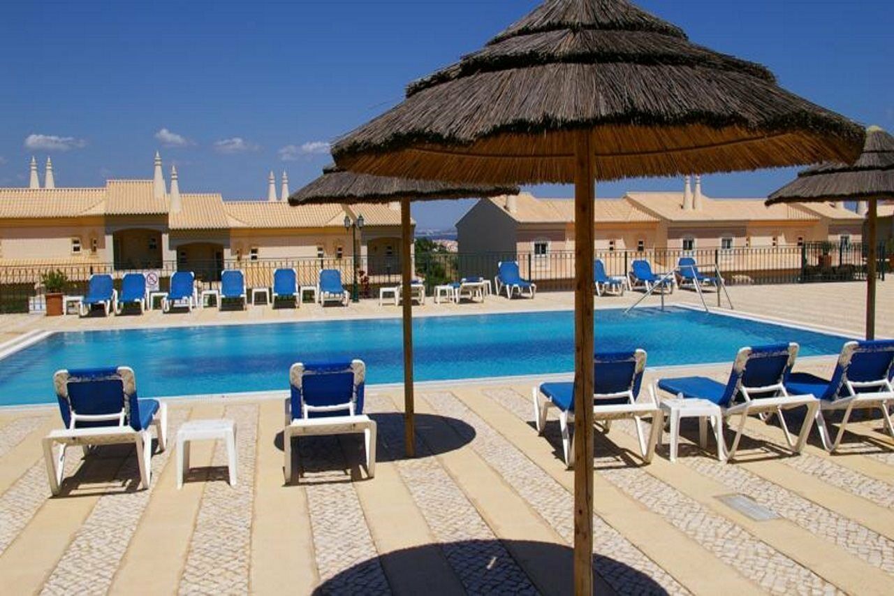 Boavista Golf&Spa - Bela Colina Village Lagos Esterno foto A swimming pool in Portugal